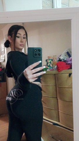 No incalls/NO FUNDS NO BUNS👎🏽The wettest pussy youll ever have⭐The fattest ass that clap back and applaud for you💫💕 - 21 - 1