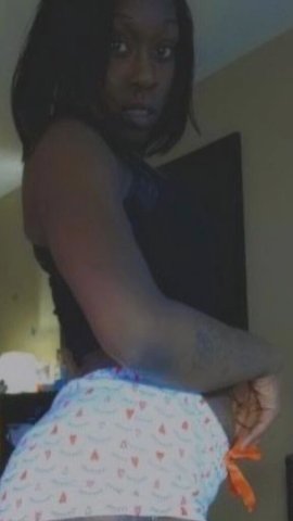 LET ME WET THAT DICK DADDY, FUCK ME HARD AND TELL ME HOW GOOD MY PUSSY IS WHILE U MOAN FOR ME 😋💦💋 - 31 - 1