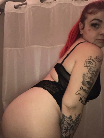 HOT AND READY COME GET A SLICE💦😌 - 25 - 1