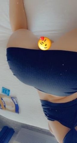 petite burnette 🫦 available NOW Incall or outcall LV 📍 - 24 - 1