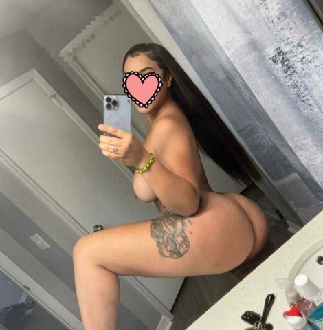 Beautiful, big-assed, and busty - 23 - 1