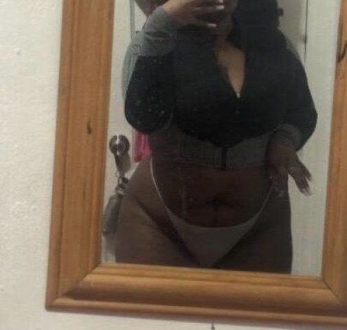 (curvy thick thick and slim thick👯♀👯♀Incalls and Incalls only ❤ call and text now 📲All bare services extra🤪 2 girls available😩ready when you are - 22 - 1