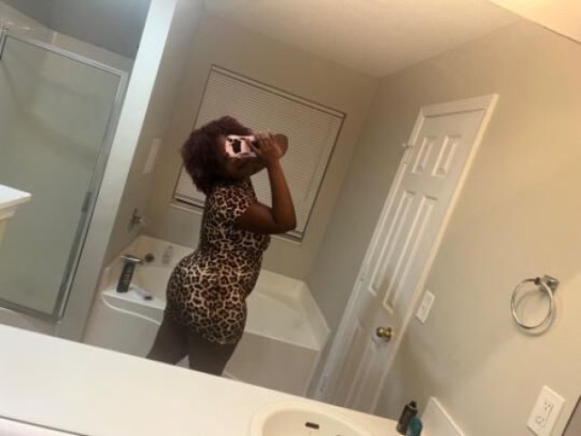 60 qv special 😍 🍫AVAILABLE 24/7 COME GET YOUR 🍆 wet DONT MISS OUT COME GET A SAMPLE OF THIS SWEET 🍬STICKY 😩WET💦SEXY 😝 ASS KITTY! - - 25 - 1