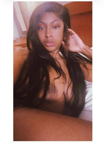 💋 Caught scrolling again Let’s fix that. 💋 - 23 - 1
