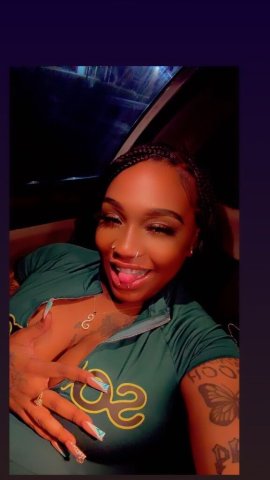 your favorite ms wet pussc 🥰🥰 4"11 your fun size - 31 - 1