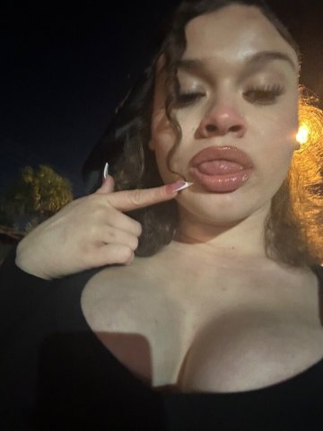 Wet & Ready🤤 Young and tight💦 Come see me tonight👅 - 21 - 1