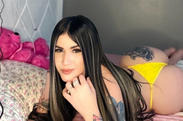 chica latina disponible 🫠 - 24 - 1
