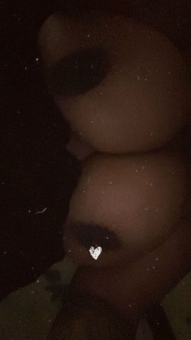 OUTCALL RAIN SPECIAL Iooking 4 a happy ending im ur girl 😋 - 30 - 1