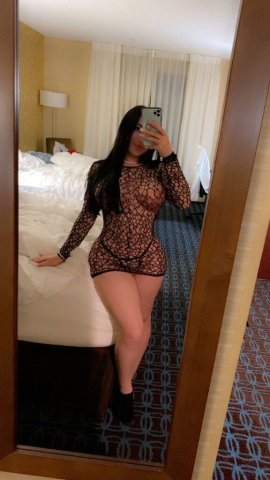 latina caliente 🔥de buen culo grande 🍑 y el coo apetisoso, soy amable y limpia, ven y pasa un rato agradable conmigo no te vas arrepentir 😘😈 ay les dejo el link de mi onlyfans para que verifiquen 🥰https://onlyfans.com/jasminramos285 - 24 - 1
