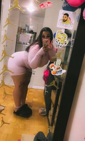 Thick mami doing Facetime fun only 😍 - 23 - 1