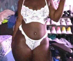 Greenville escorts - $ 100 pecials all night Final Night - 20