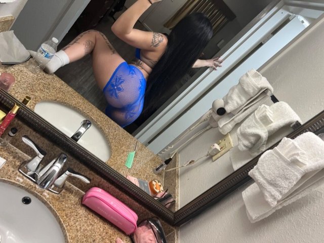 RUSSIAN SQUIRT QUEEN 💦💦 LAST NIGHT IN TOWN - 22 - 1