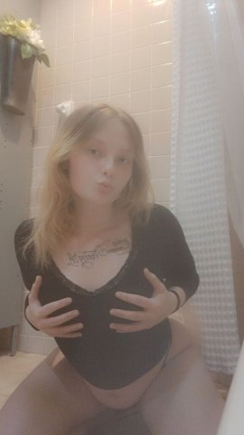 Sexy Lil White Girl ❣ - 21 - 1