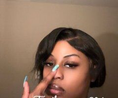 Indianapolis escorts - Carpl your car . - 24