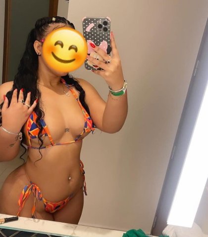 Available 💦🤫 - 22 - 1