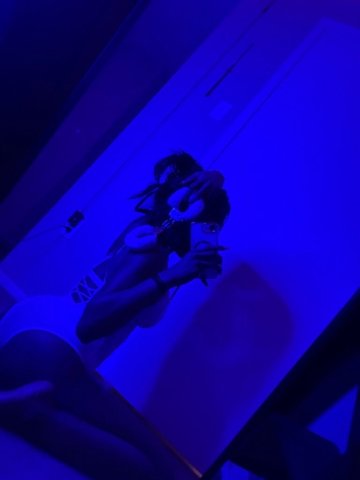 its ya girl yella bone🫦 and i have a bone to pick! REAL petite 🫵🏽👅 COME FWM! - 21 - 1