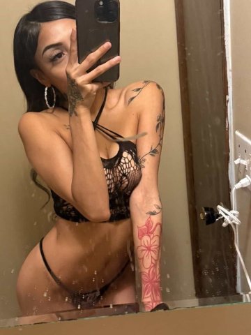 SEXY LATINA NEAR YOU - 21 - 1