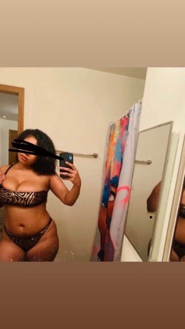 Caution⚠🎂💦💦 Come Wish your fav Exotic Mami😻 A Special Happy Birthday 🎂& Enjoy The Tsunami 🌊 Her🍦 & Her Sexy 🍫Bestie Has Gifted your city with ...in search for the strongest swimmers & best strokers 👀😻 - 24 - 1