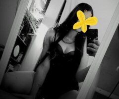 Sweet, Sophisticated, and a Little Bit Dangerous - 33 - Image 10
