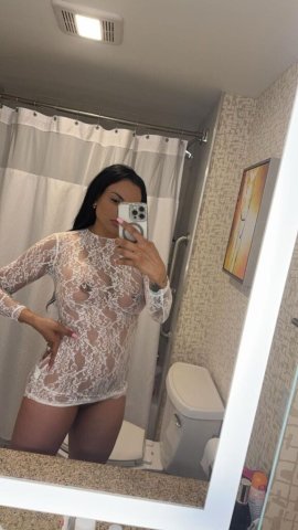 🍑🍑 hi i am Claudia in Greensboro only 2 days first time call me 🍑🍑 - 28 - 1