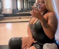 Freaky with a Fat Ass 🍑Pretty Feet 👣 Pink Shaved Pussy 🌷Thick thighs - 21 - Image 6