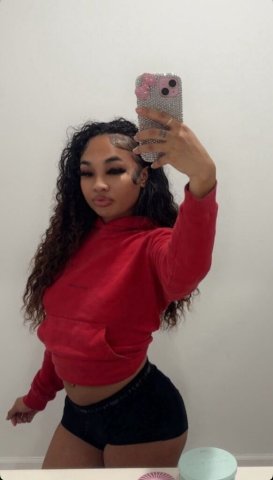 I only do hotel visits 🏨 You have to come here to my room 👀 I don't accept drama or games 🚫 All services with a condom ✅ - 23 - 1