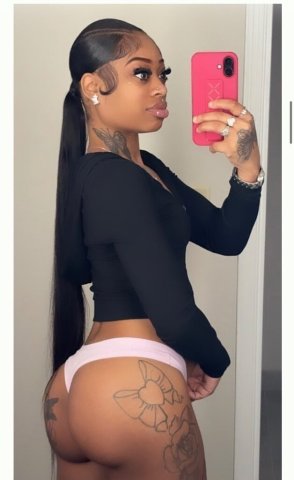 HEY BOO COME SEE ME 😘 - 23 - 1