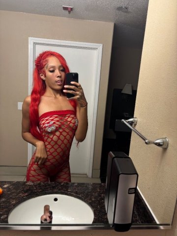 Petite yellow bone ready for fun 😍😍😍BACK IN TOWN😘😘😘🥰 very limited - 26 - 1