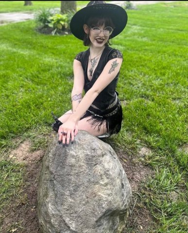 Emo trans lookin for friends 😏 - 19 - 1
