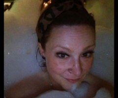 hot sexy milf - 35 - Image 4