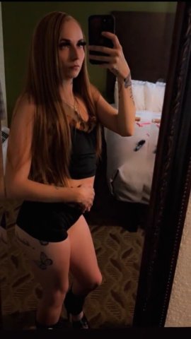Kayla 💦 - 22 - 1