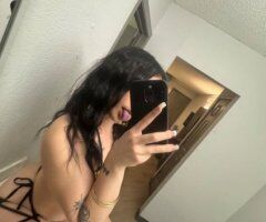 YOUR NEW FAV SNOWBUNNY❄👅🤍 - 21 - Image 5