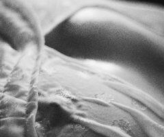 St. Louis escorts - HAPPY SUNDAY!!!! QV 100 HHR MASSAGE 100. QV 100. HOUR MASSAGE 150 HOUR FS 200 - 38