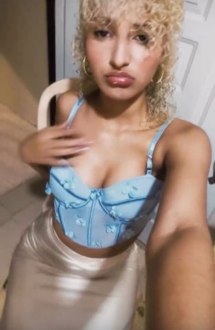 🙈💝 I'm available daddy here Ready to be happy with you 💝🙈 - 25 - 1