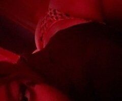 Minneapolis / St. Paul escorts - available now ☺ - 22