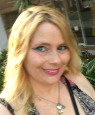 Large busty Blonde with sexy eyes - 39 - 1