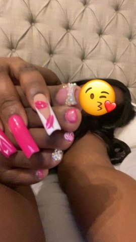 Your Favorite Distraction💋💦 - 26 - 1