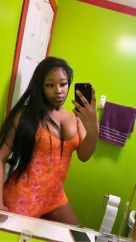 no outcalls only incalls qv is $100 only 10 when you nut yo time is up, hour is $180 no anal dont txt md if nof serious you will be blocked 😛😛🥰🥰🥰 - 18 - 1