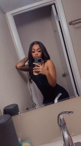 NEW IN TOWN 🥰 Throat Goat Babe👅 Give Me A Text😘😜 Join Whatsapp 93 42 01 25 45 - 24 - 1