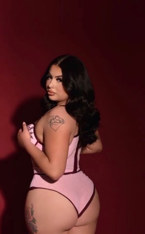 Your New Obsession 💋 New In Town Visiting ✈ - 24 - 1