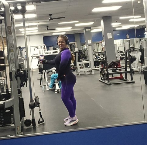 ..OJO....ULTIMA. .SEMANAS SENORES ...MUJER FITNESS NO SOY LA UNICA PERO SI LA MEJOR SOY UNA MUJER MADURITA - 41 - 1