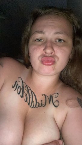 Available for incall now!! - 22 - 1