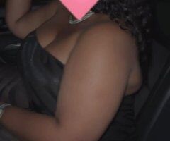 Curvy, confident, and irresistible - 25 - Image 4