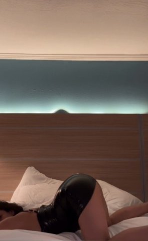 💋Cum fill me up with your cock Daddy (Papi) 🍆 Show me a good time 👅💦🤫 Hablo espanol - 25 - 1