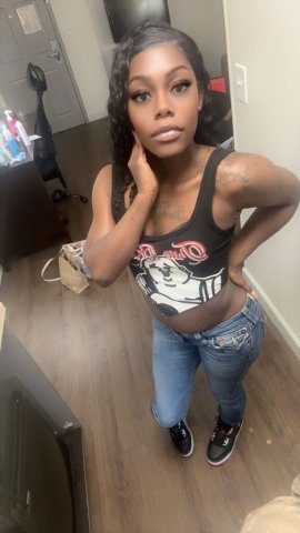 Tsunami the biggest....see me squirt OUTCALLS ONLY AVAILABLE - 29 - 1