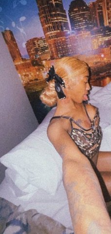 hi fatdadiie here’s menu😩📲facetime shows 50$😋☺💦👅content 25$ - 20 - 1