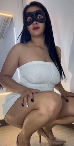 Candy ..🚫NO CREDIT CARDS.🚫 🚫NO DEPOSIT.🚫 ONLY TEXT TO SCHEDULE appointments 🏩lncall Only.... No OutsI just want a guy to come down and eat my shaved, sweet pussy. I love it - 26 - 1
