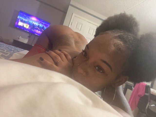 SENSUAL 🧠 SEXY🥵, SLOPPY 💦 SATURDAYS 💐 with Tatianna IN EFFECT! Come get what you been MISSING 👎🏽 don’t go ANOTHER DAY without seeing this GOATFUL GODDESS 🏆 - 28 - 1