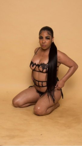 😜Incalls💦Up Late Lets Play💋T I G HT 😍DRIPPING WET💦Busty P E T I T E Latina Bombshell💋🥰💦 - 26 - 1