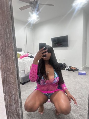 hey its Pretty 💋 Lets have fun for the weekend🥹 - 24 - 1